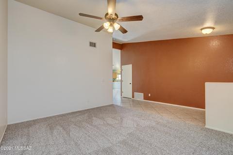 9284 E Bent Creek Way, Tucson, AZ 85747 photo 8