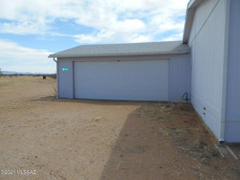7133 E Apache Dr, Pearce, AZ 85625 photo 3