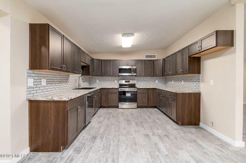 5437 E 3rd St, Tucson, AZ 85711 photo 6