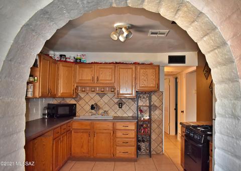 3626 E Sylvane St, Tucson, AZ 85713 photo 4