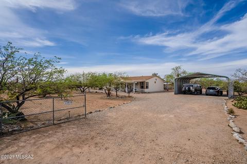 13515 E Greystokes Dr, Vail, AZ 85641 photo 2