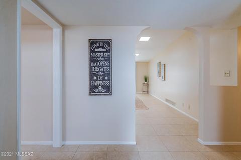 8730 E Burning Tree Dr, Tucson, AZ 85710 photo 5