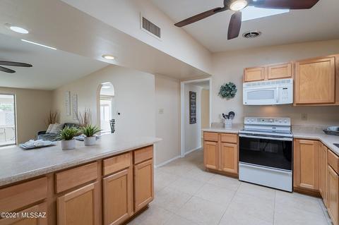 8730 E Burning Tree Dr, Tucson, AZ 85710 photo 12