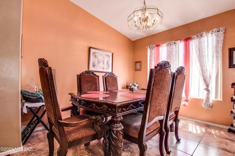 7707 S Meadow Spring Way, Tucson, AZ 85747 photo 5