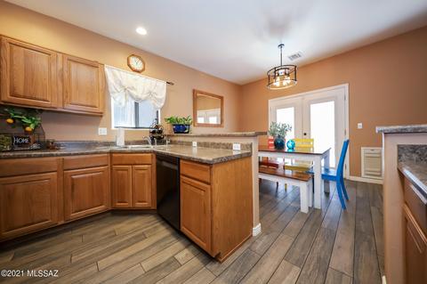 7626 E Fair Meadows Loop, Tucson, AZ 85756 photo 14