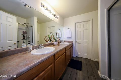 7626 E Fair Meadows Loop, Tucson, AZ 85756 photo 9
