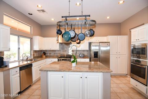 1092 E Ashbrook Dr, Oro Valley, AZ 85755 photo 6