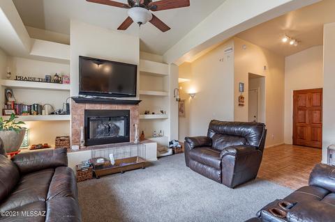 9486 E Lilly Bay Loop, Tucson, AZ 85710 photo 8