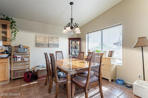 9486 E Lilly Bay Loop, Tucson, AZ 85710 photo 12