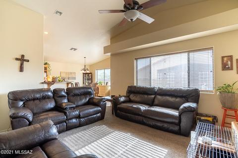 9486 E Lilly Bay Loop, Tucson, AZ 85710 photo 11