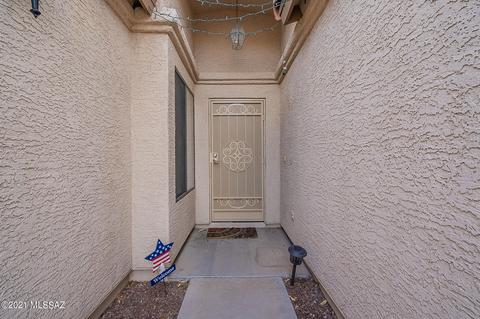 9486 E Lilly Bay Loop, Tucson, AZ 85710 photo 3