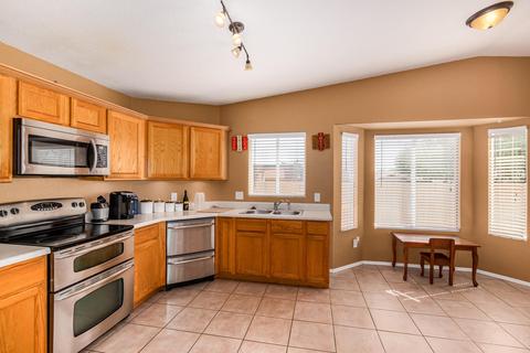 8900 E Apache Well Pl, Tucson, AZ 85730 photo 9