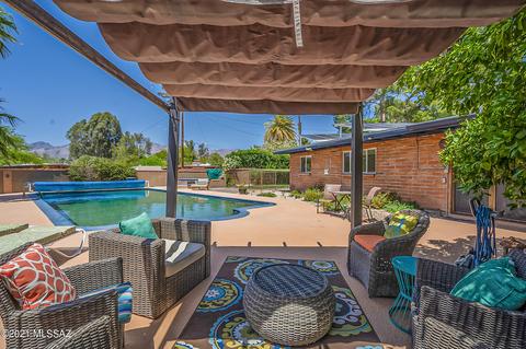7007 E Katchina Ct, Tucson, AZ 85715 photo 2