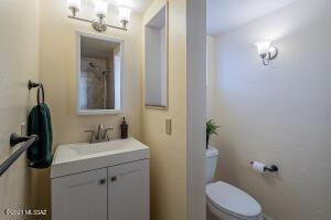1612 E Roger Rd, Tucson, AZ 85719 photo 23