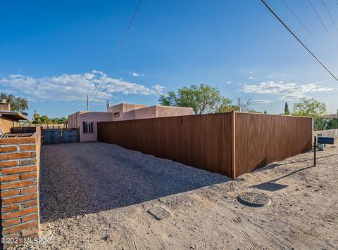 1612 E Roger Rd, Tucson, AZ 85719 photo 1