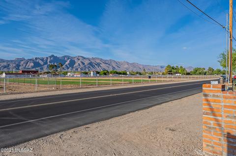 1612 E Roger Rd, Tucson, AZ 85719 photo 2