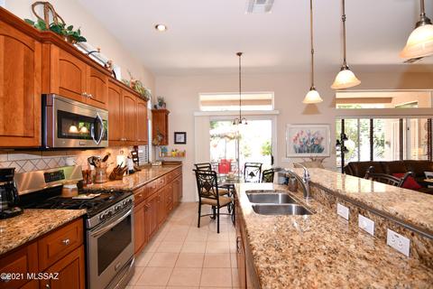 1075 E Ashbrook Dr, Oro Valley, AZ 85755 photo 7