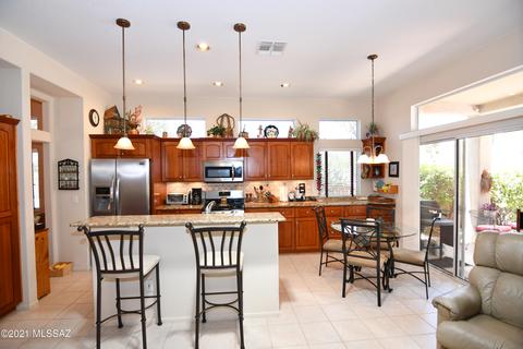 1075 E Ashbrook Dr, Oro Valley, AZ 85755 photo 4