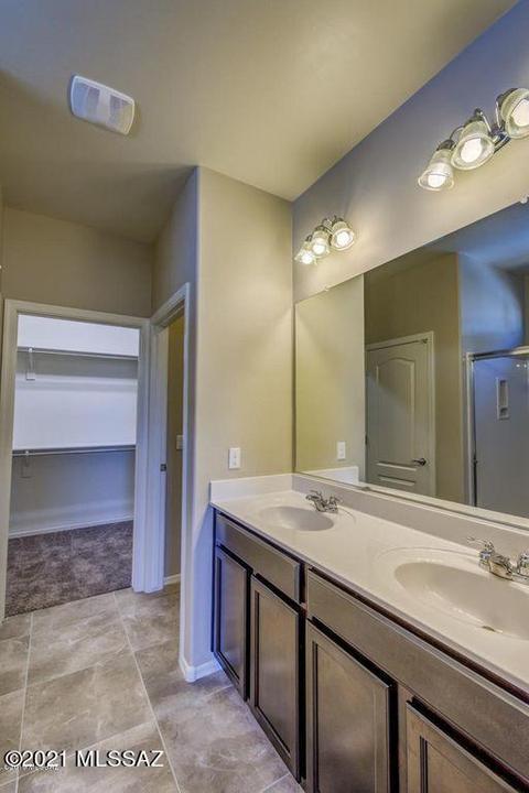 14213 E Spokeshave Dr, Vail, AZ 85641 photo 3