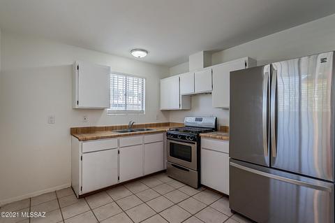5750 E 28th St, Tucson, AZ 85711 photo 17