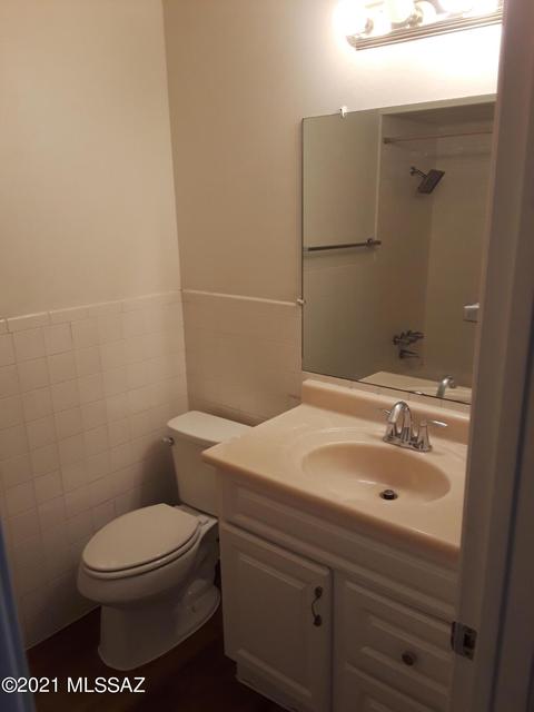 5237 E 21st St, Tucson, AZ 85711 photo 9