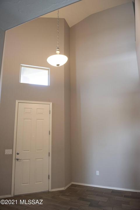 8828 E Abrams Loop, Tucson, AZ 85710 photo 4