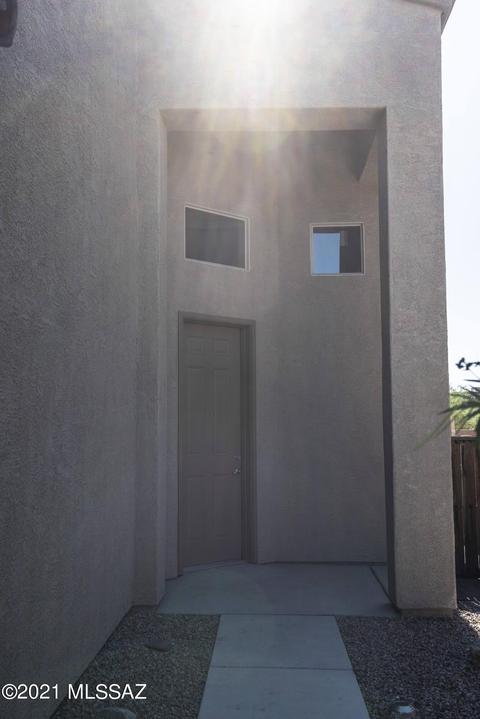 8828 E Abrams Loop, Tucson, AZ 85710 photo 3