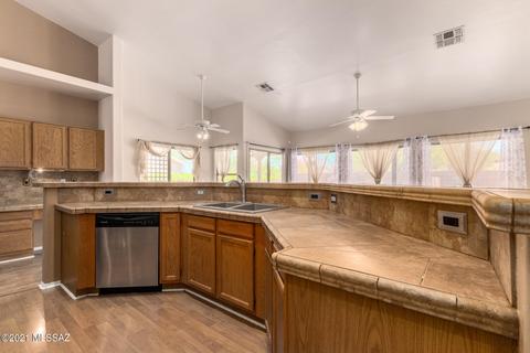10648 E Barclay Park Loop, Tucson, AZ 85748 photo 11