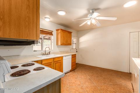 3933 E Hampton Pl, Tucson, AZ 85712 photo 10
