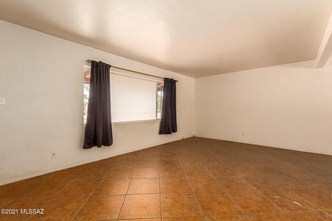 3933 E Hampton Pl, Tucson, AZ 85712 photo 5