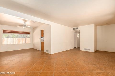 3933 E Hampton Pl, Tucson, AZ 85712 photo 8