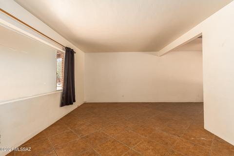 3933 E Hampton Pl, Tucson, AZ 85712 photo 6