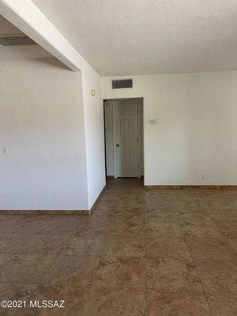3166 E 25th St, Tucson, AZ 85713 photo 9