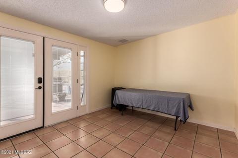 9221 E Indio Pl, Tucson, AZ 85749 photo 11