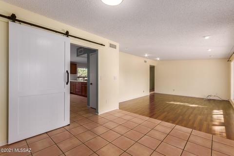 9221 E Indio Pl, Tucson, AZ 85749 photo 8