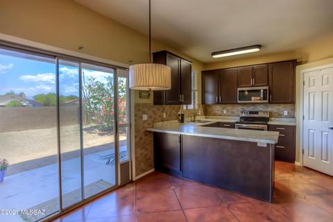 8741 E Chimney Spring Dr, Tucson, AZ 85747 photo 12