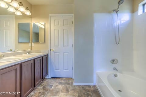 8741 E Chimney Spring Dr, Tucson, AZ 85747 photo 31