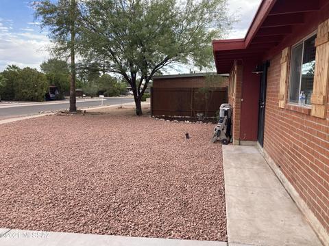 6972 E Nelson Dr, Tucson, AZ 85730 photo 4