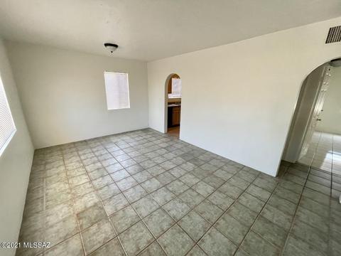 1124 E Hampton St, Tucson, AZ 85719 photo 2