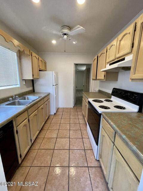 1124 E Hampton St, Tucson, AZ 85719 photo 4