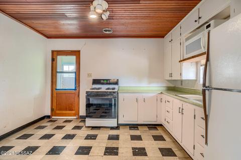 4866 E 3rd St, Tucson, AZ 85711 photo 9