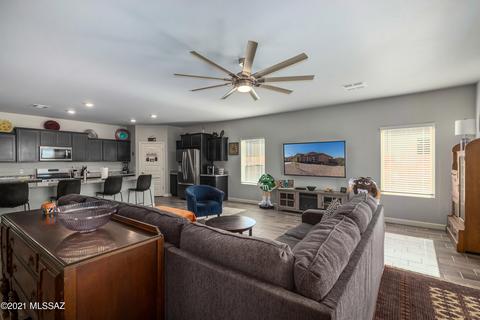 512 W Weldon St, Vail, AZ 85641 photo 5