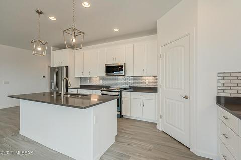 3295 E Shade Rock Pl, Vail, AZ 85641 photo 9