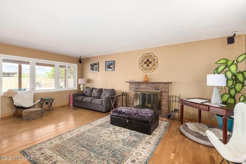 5457 E 8th St, Tucson, AZ 85711 photo 2