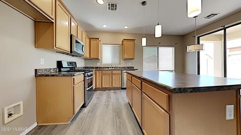 8401 W Benidorm Loop, Tucson, AZ 85757 photo 6