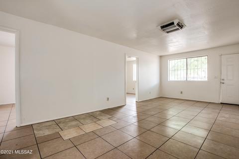 377 E Thoroughbred St, Tucson, AZ 85706 photo 23
