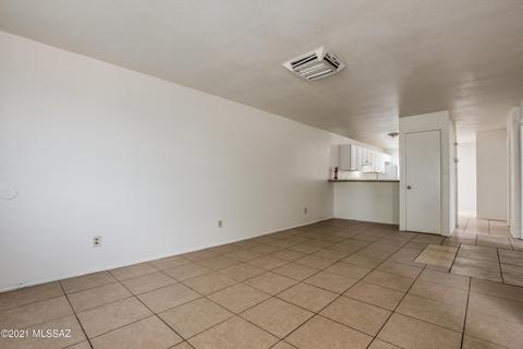 377 E Thoroughbred St, Tucson, AZ 85706 photo 24