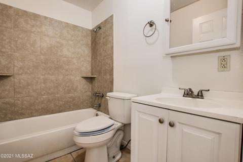 377 E Thoroughbred St, Tucson, AZ 85706 photo 6