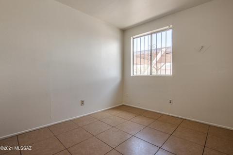 377 E Thoroughbred St, Tucson, AZ 85706 photo 18