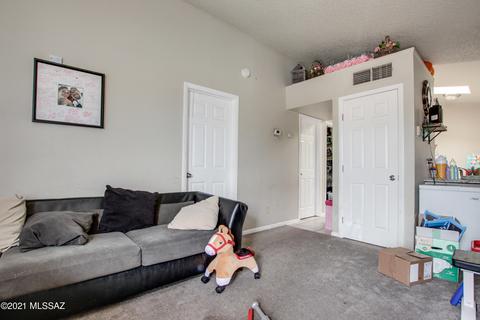 419 E Thoroughbred St, Tucson, AZ 85706 photo 8